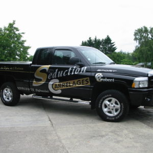 SedCarDodge01