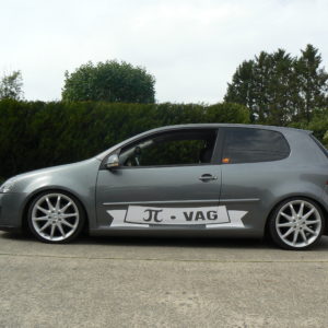 VW-GolfV-0408-02a